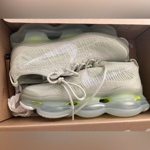 Nike Air Max Scorpion FK
Olive Aura